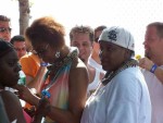 Homosexual women wear snakes around their necks.